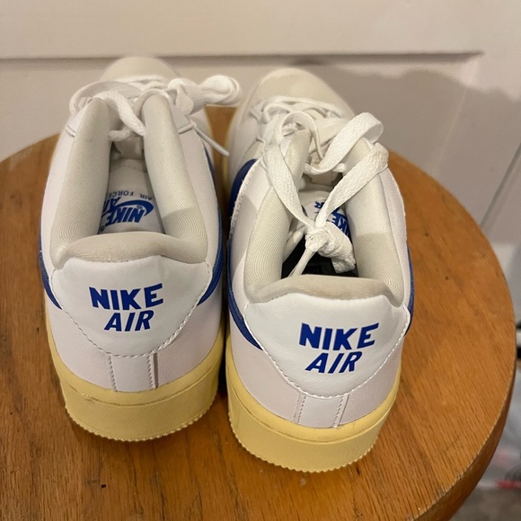 Nike White and Blue Classic Sneakers Air Force 1 Utilize Kid size 5.5 ladies 7 - Picture 3 of 10